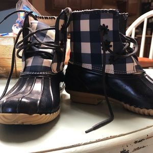 Navy Gingham rain boots